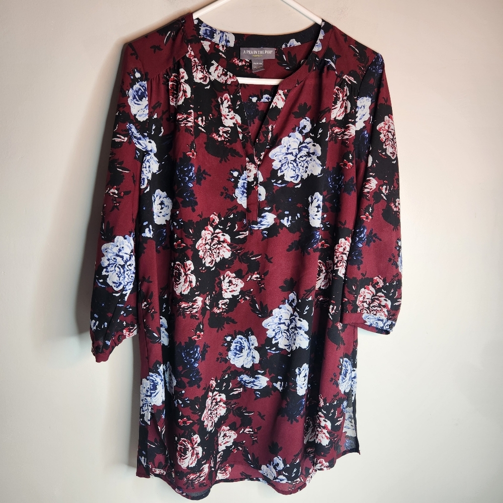 A Pea in the Pod Maternity Floral Tunic Top Burgundy Medium 3/4 Sleeve Size M